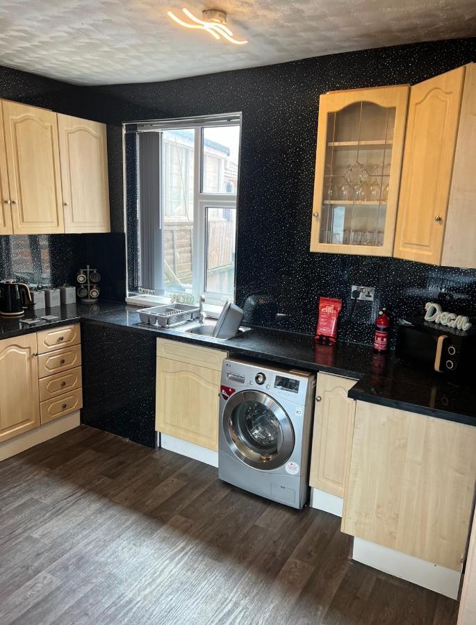 Sea View Lavish Apartment Sky Tv Whirlpool Bath Huge Balcony Newly Refurbished Bridlington Exterior foto